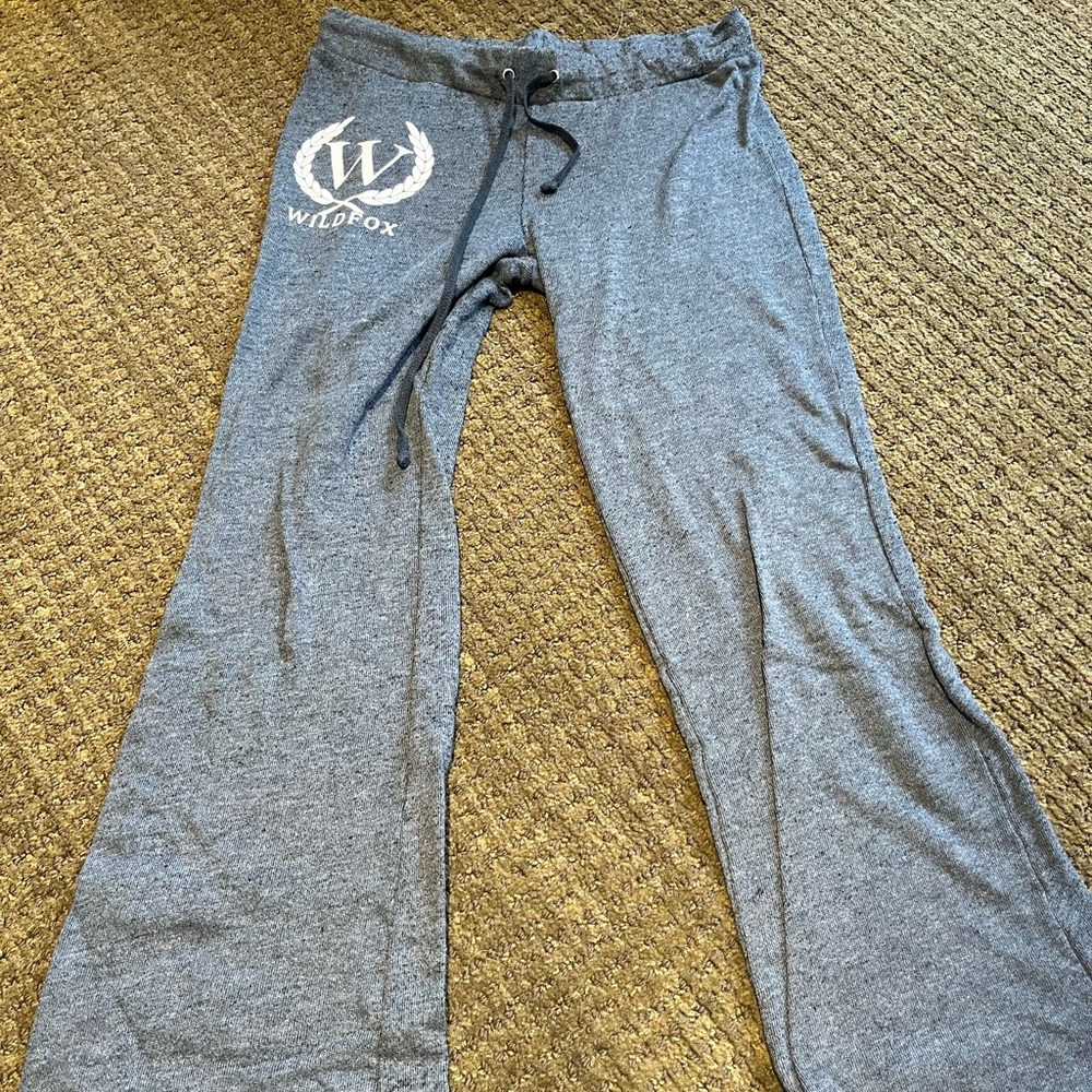 Wild fox straight leg sweatpants - size L